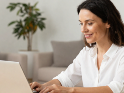 Reconversion professionnelle et vie de famille : comment sauter le pas et se former sereinement ?